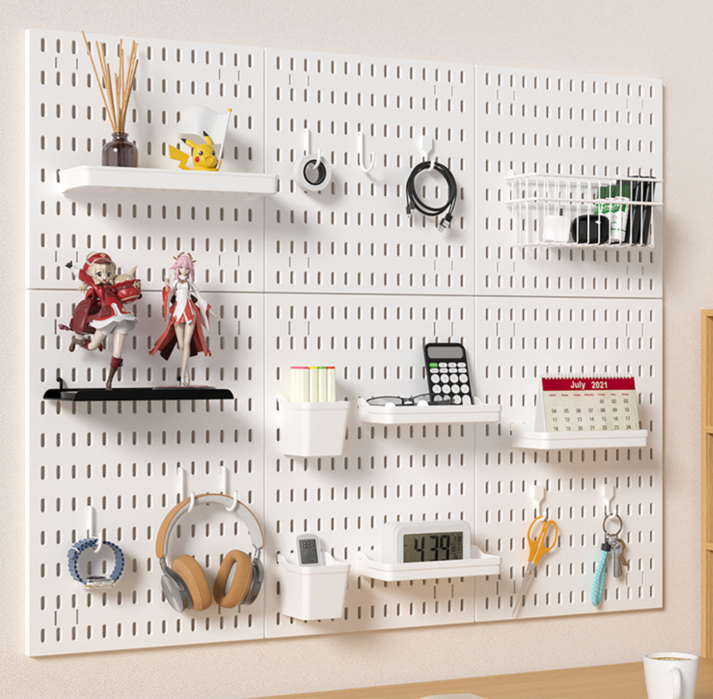 Pop mart figure Pegboard combination knit black and white